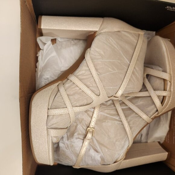 Naturalizer " Neona" Light Gold Leather Platform Sandals. NIB. Size 11 - Picture 9 of 11